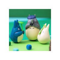 Mein Nachbar Totoro Figur mit rundem Boden Big Totoro with leaf 7 cm